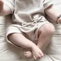 KOMPLET T-SHIRT Z KIESZONKA WAFEL BEŻ + SZORTY Z KIESZONKAMI WAFEL BEŻ